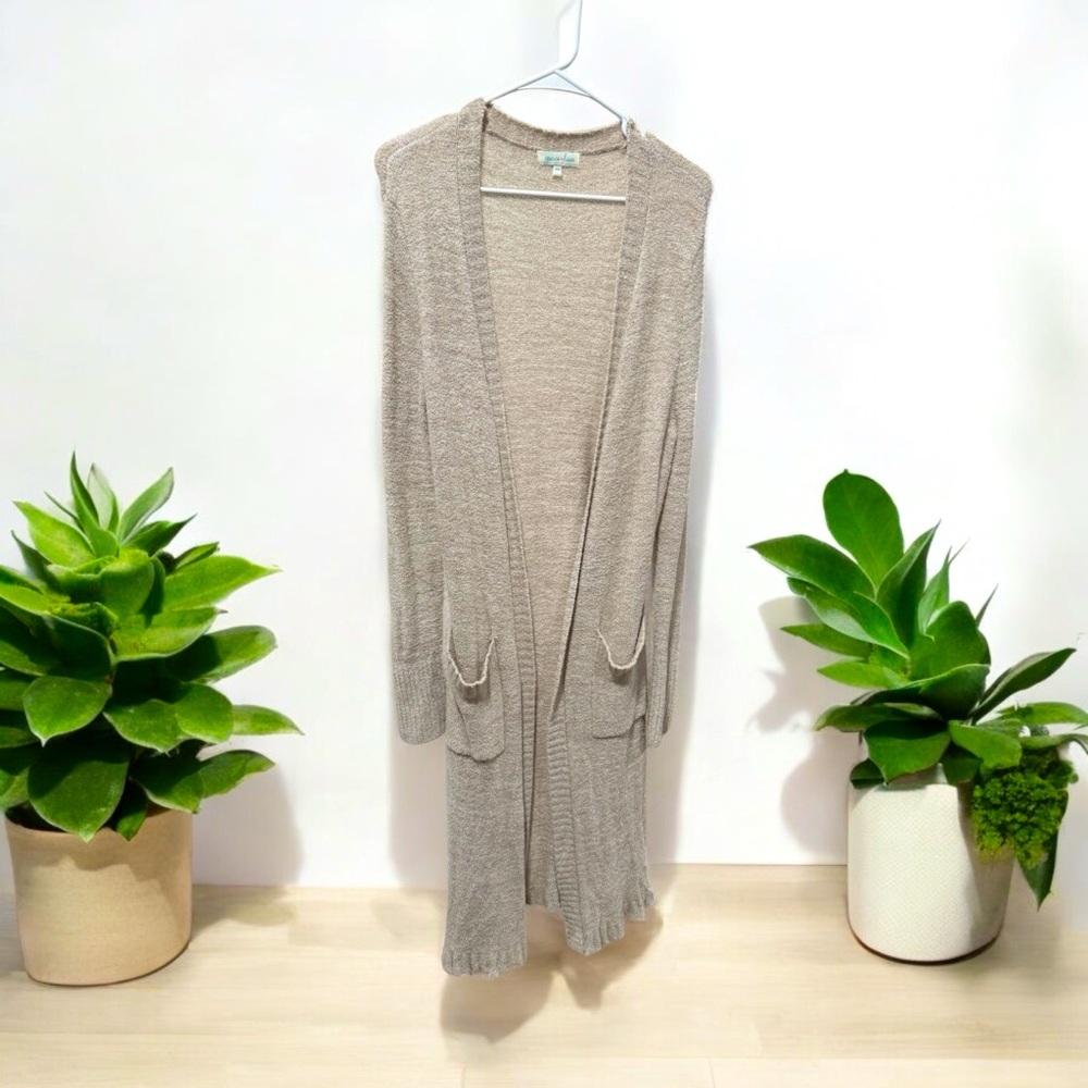 Grace & Lace long light cardigan with slits on sides and 2 front pockets. S/M